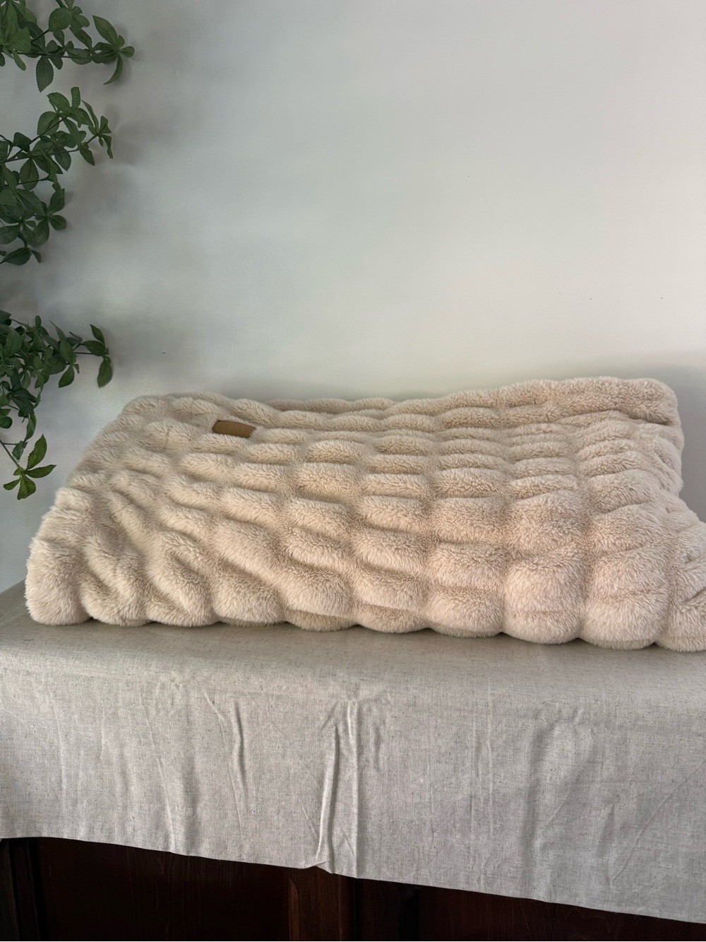 Large Lola Blanket - Fullm House Collaboration - Picture 3 of 6